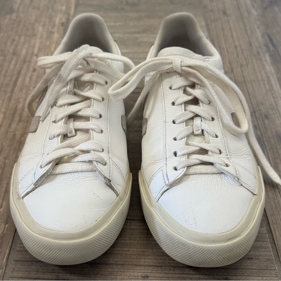 Veja Campo Sneakers Women’s size 7 (38) - Picture 3 of 11